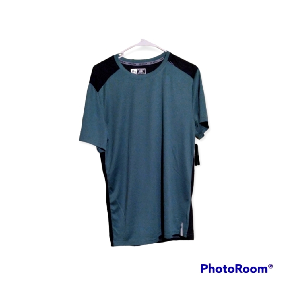 Mens medium Reebok shirt